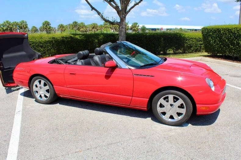 2002 Ford Thunderbird 11th Gen - Image 19 of 31