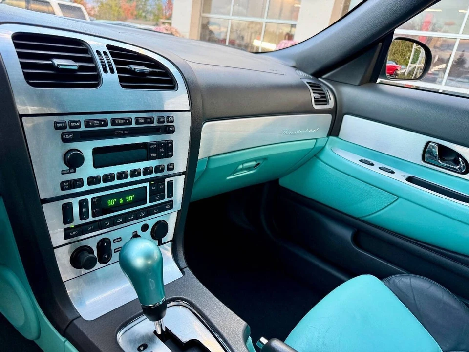 2002 Ford Thunderbird 11th Gen - Image 18 of 21