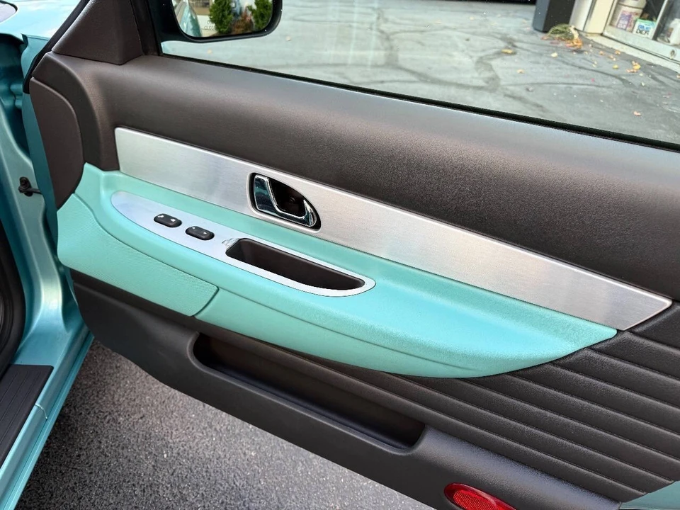 2002 Ford Thunderbird 11th Gen - Image 17 of 21
