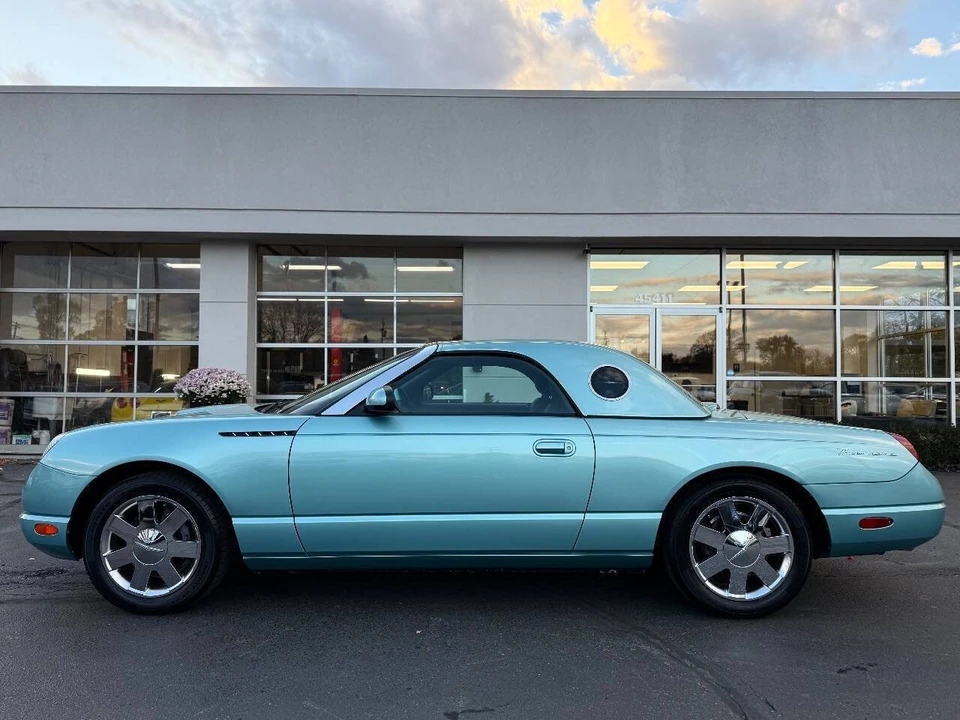 2002 Ford Thunderbird 11th Gen - Image 2 of 21