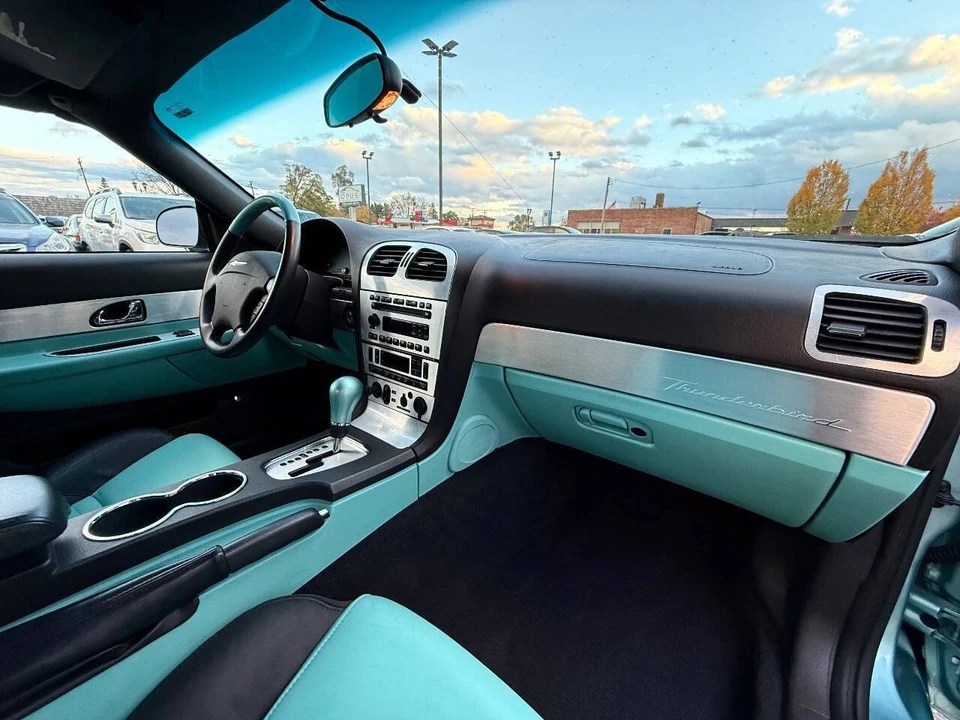 2002 Ford Thunderbird 11th Gen - Image 16 of 21
