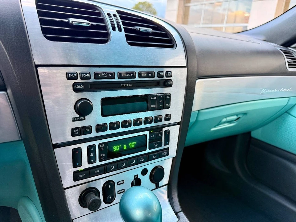 2002 Ford Thunderbird 11th Gen - Image 20 of 21