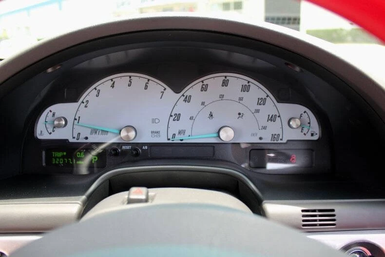 2002 Ford Thunderbird 11th Gen - Image 30 of 31