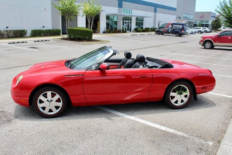 2002 Ford Thunderbird 11th Gen - Image 13 of 31