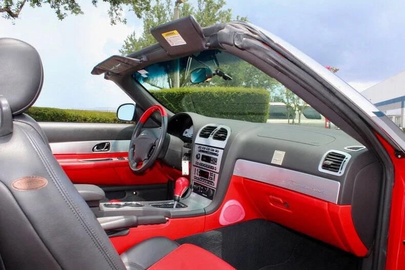 2002 Ford Thunderbird 11th Gen - Image 21 of 31