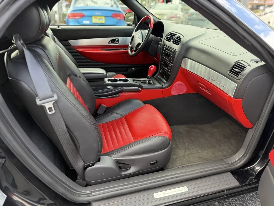 2002 Ford Thunderbird 11th Gen - Image 15 of 21