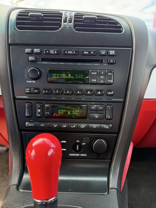 2002 Ford Thunderbird 11th Gen - Image 23 of 25