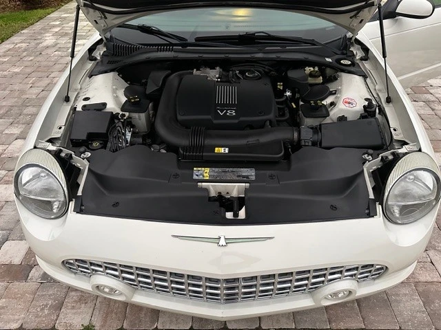 2002 Ford Thunderbird 11th Gen - Image 6 of 10