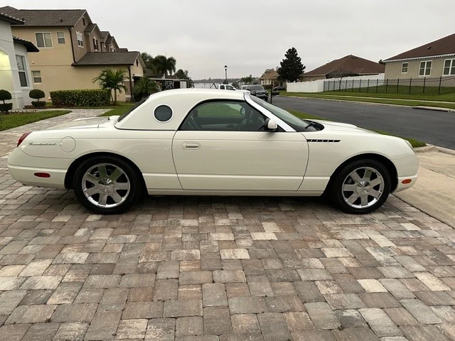 2002 Ford Thunderbird 11th Gen - Image 9 of 10