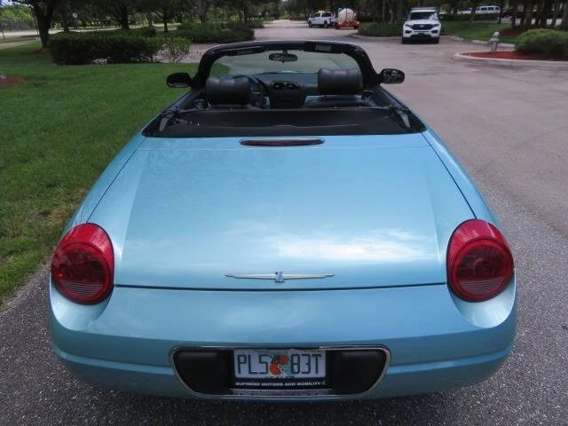 2002 Ford Thunderbird 11th Gen - Image 24 of 31