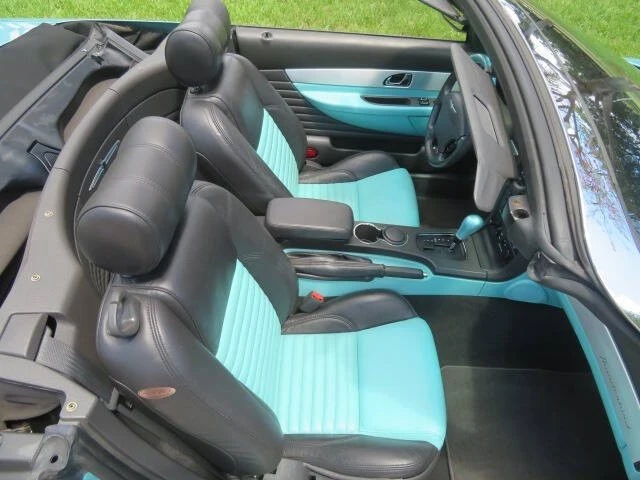 2002 Ford Thunderbird 11th Gen - Image 27 of 31