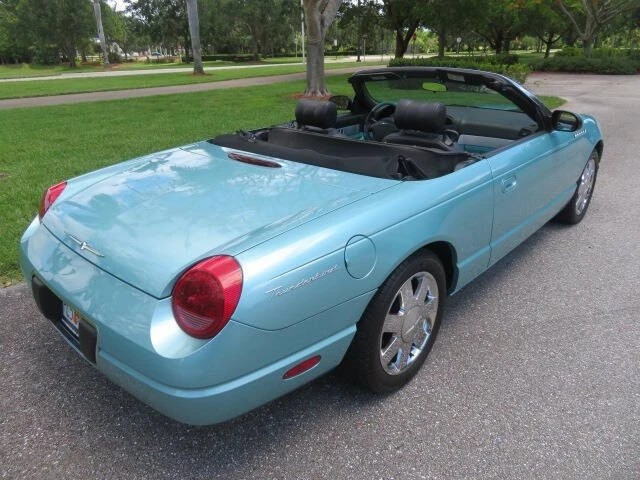 2002 Ford Thunderbird 11th Gen - Image 25 of 31