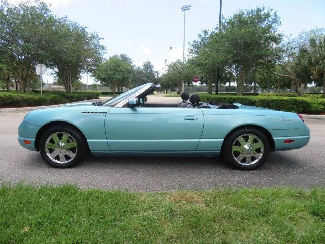 2002 Ford Thunderbird 11th Gen - Image 14 of 31