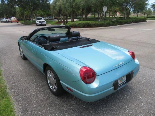 2002 Ford Thunderbird 11th Gen - Image 23 of 31