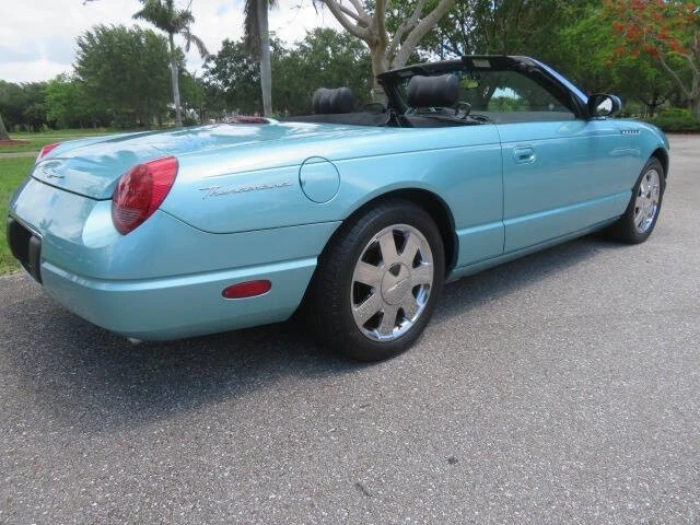 2002 Ford Thunderbird 11th Gen - Image 17 of 31