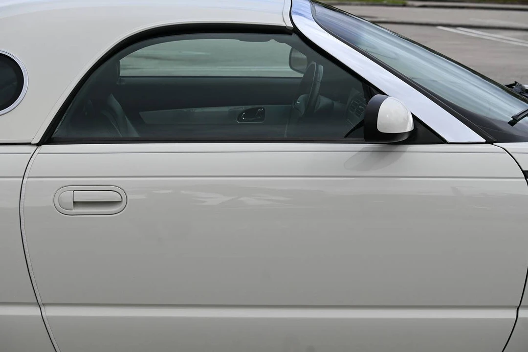 2002 Ford Thunderbird 11th Gen - Image 29 of 31