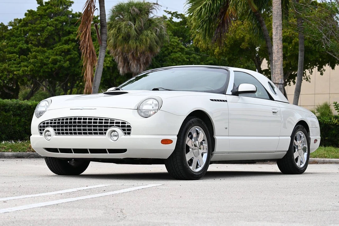 2002 Ford Thunderbird 11th Gen - Image 2 of 31