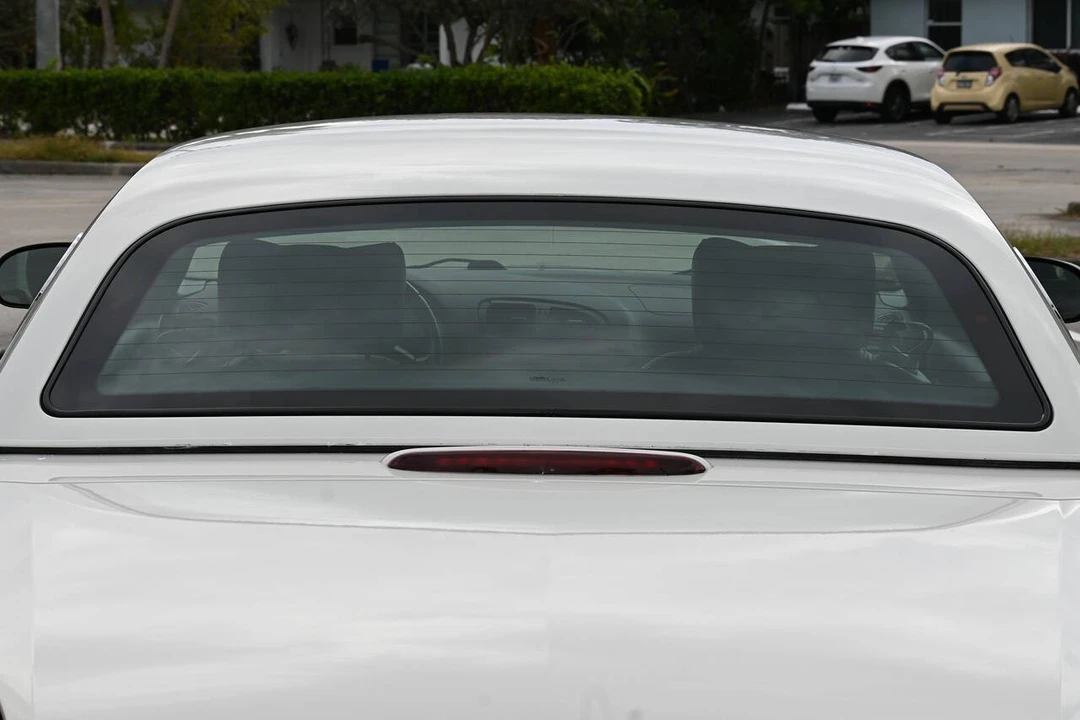 2002 Ford Thunderbird 11th Gen - Image 26 of 31