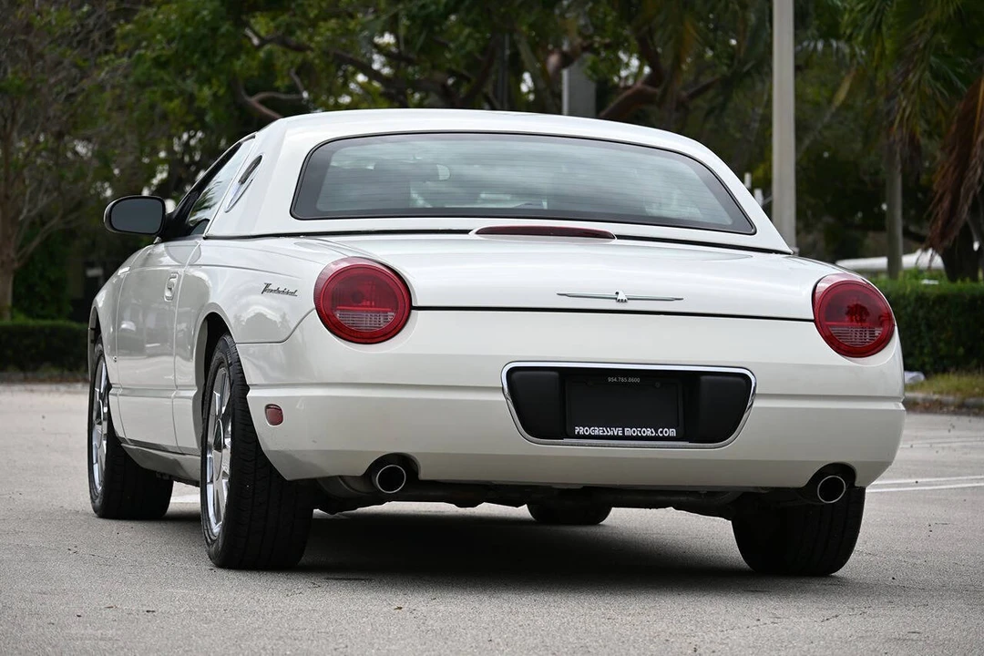 2002 Ford Thunderbird 11th Gen - Image 10 of 31
