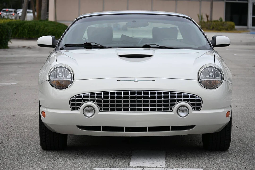2002 Ford Thunderbird 11th Gen - Image 5 of 31