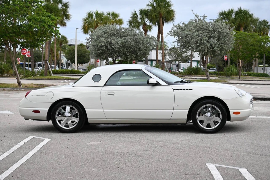 2002 Ford Thunderbird 11th Gen - Image 15 of 31