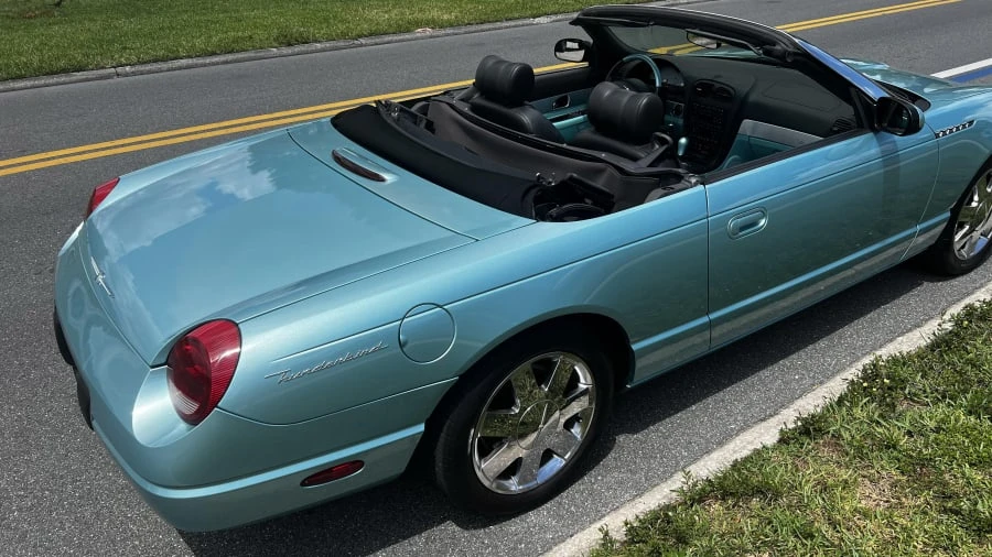 2002 Ford Thunderbird 11th Gen - Image 27 of 31