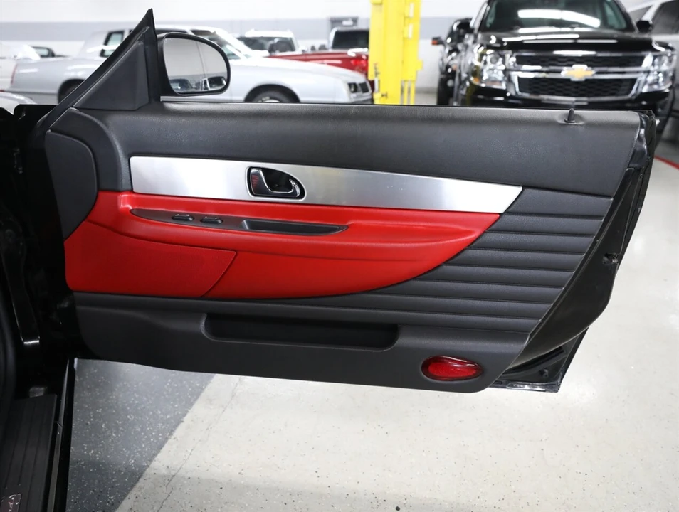 2002 Ford Thunderbird 11th Gen - Image 17 of 31