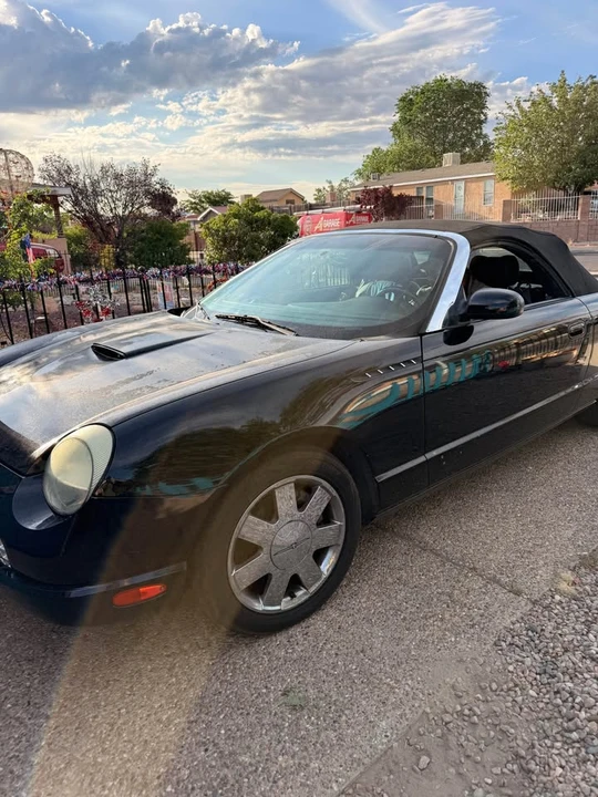 2002 Ford Thunderbird 11th Gen - Image 2 of 18