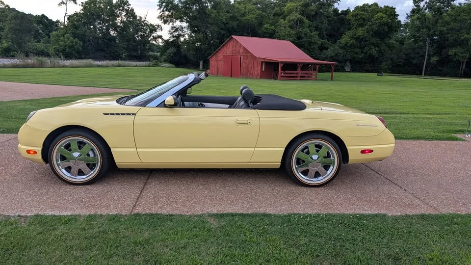2002 Ford Thunderbird 11th Gen - Image 2 of 20