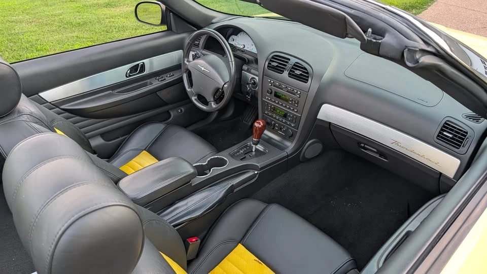 2002 Ford Thunderbird 11th Gen - Image 19 of 20