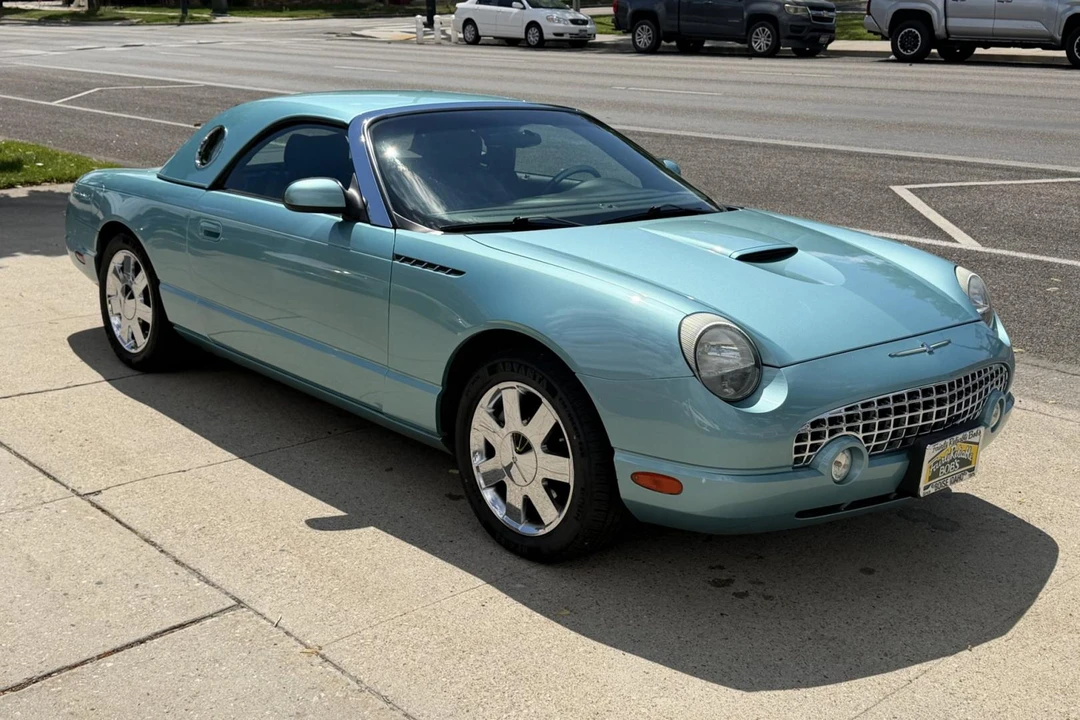 2002 Ford Thunderbird 11th Gen - Image 4 of 27