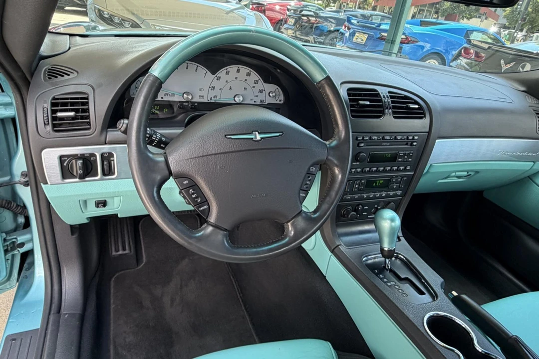 2002 Ford Thunderbird 11th Gen - Image 12 of 27