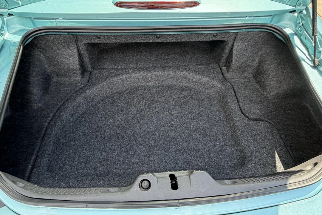 2002 Ford Thunderbird 11th Gen - Image 15 of 27