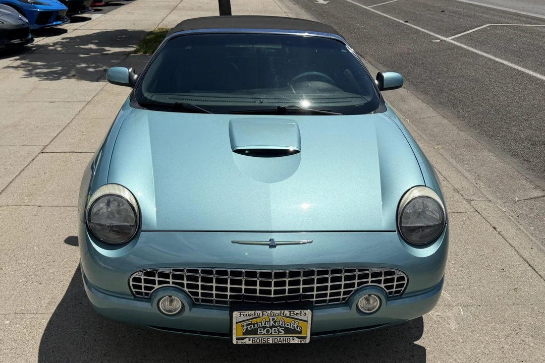 2002 Ford Thunderbird 11th Gen - Image 26 of 27