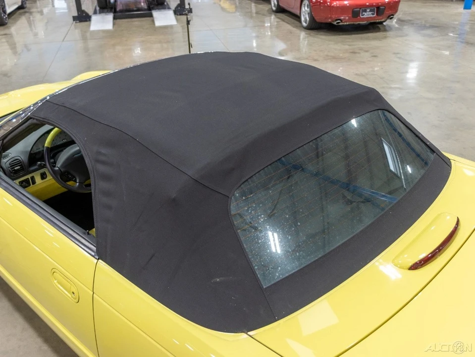 2002 Ford Thunderbird 11th Gen - Image 19 of 21