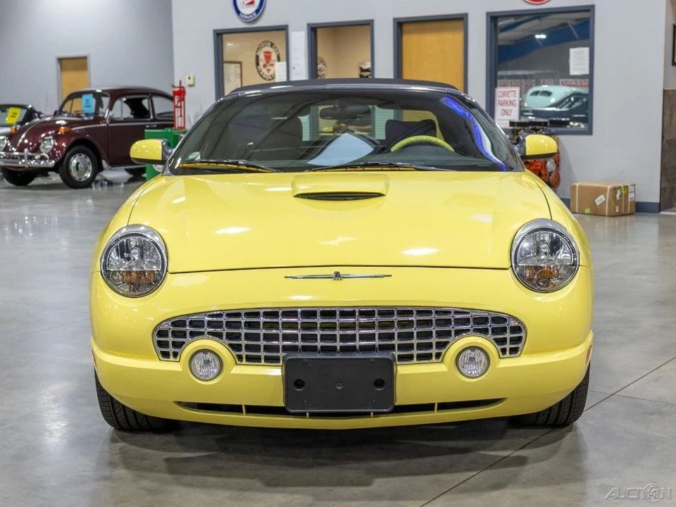 2002 Ford Thunderbird 11th Gen - Image 10 of 21