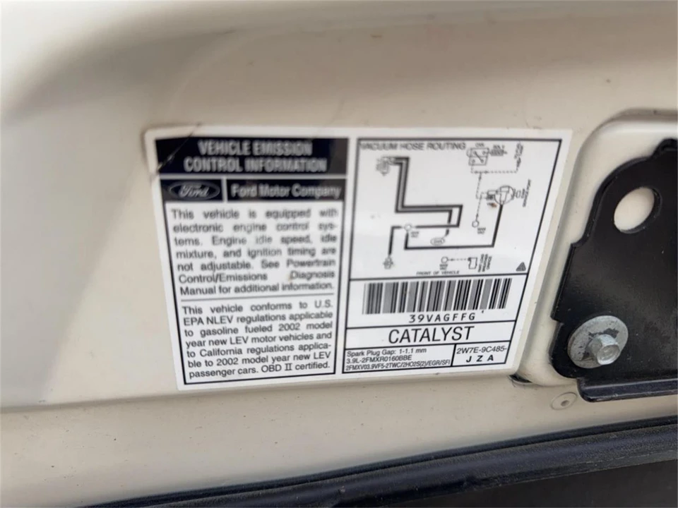 2002 Ford Thunderbird 11th Gen - Image 19 of 20