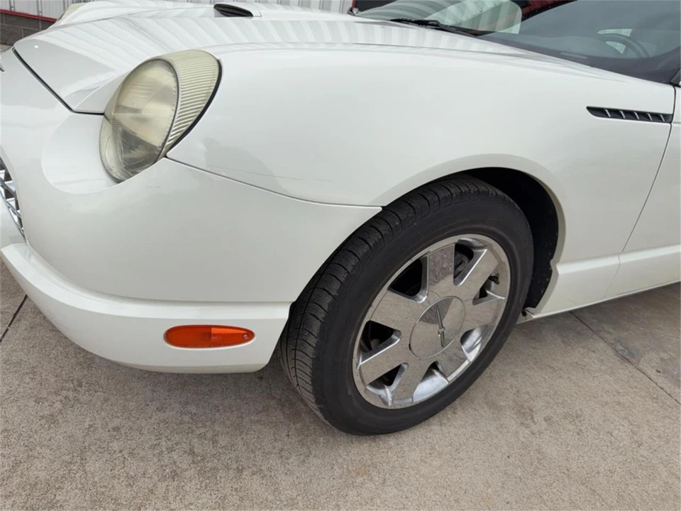 2002 Ford Thunderbird 11th Gen - Image 9 of 20