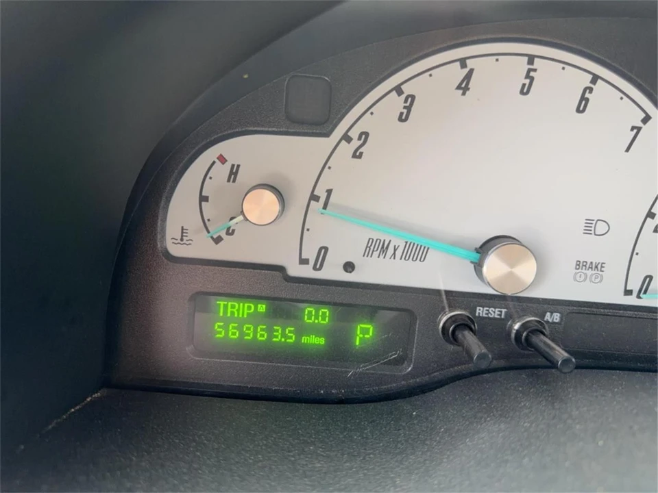 2002 Ford Thunderbird 11th Gen - Image 16 of 20