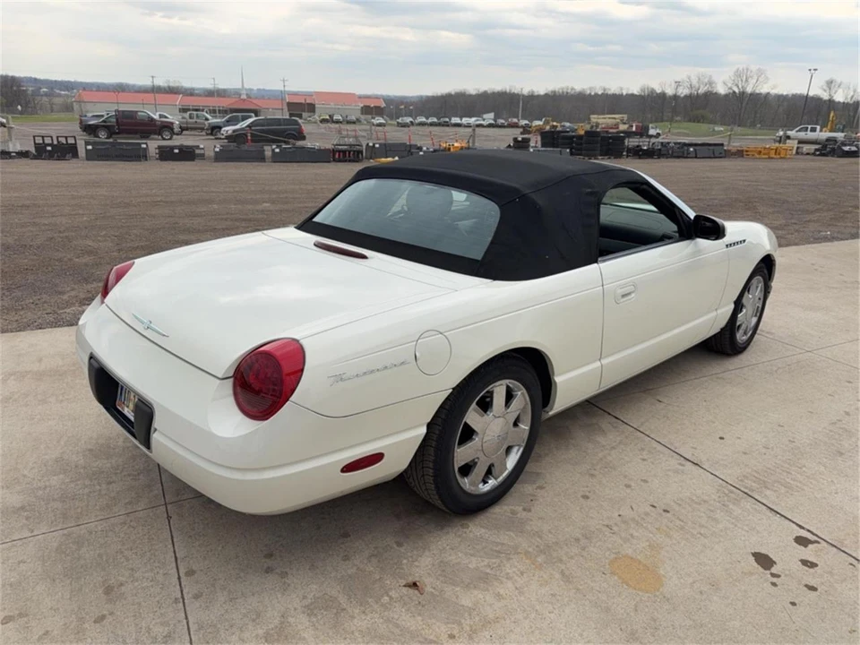 2002 Ford Thunderbird 11th Gen - Image 4 of 20