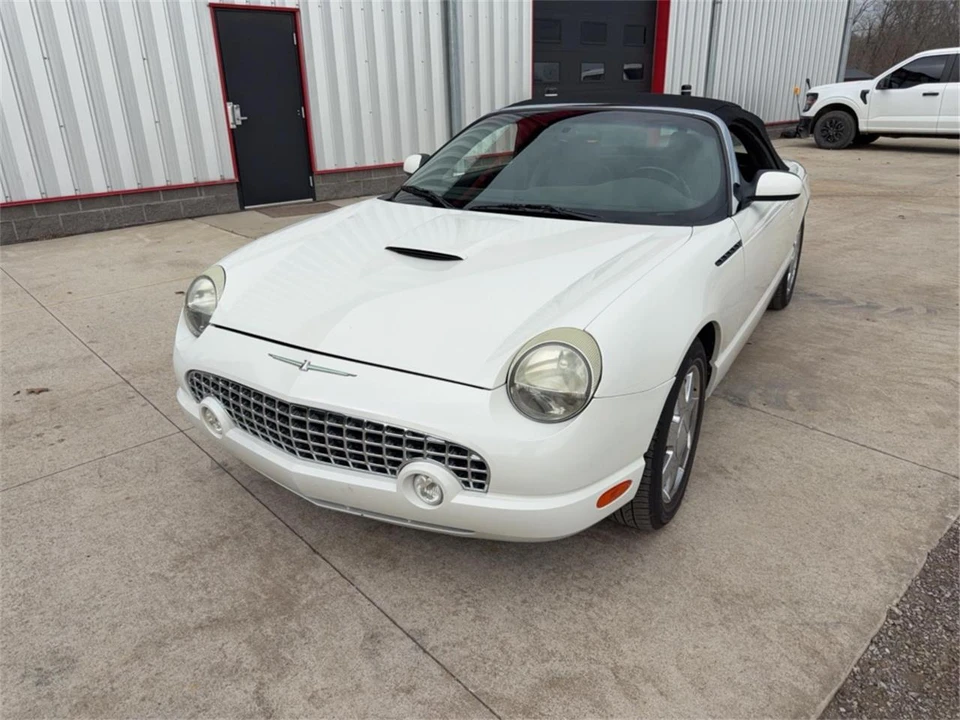 2002 Ford Thunderbird 11th Gen - Image 2 of 20