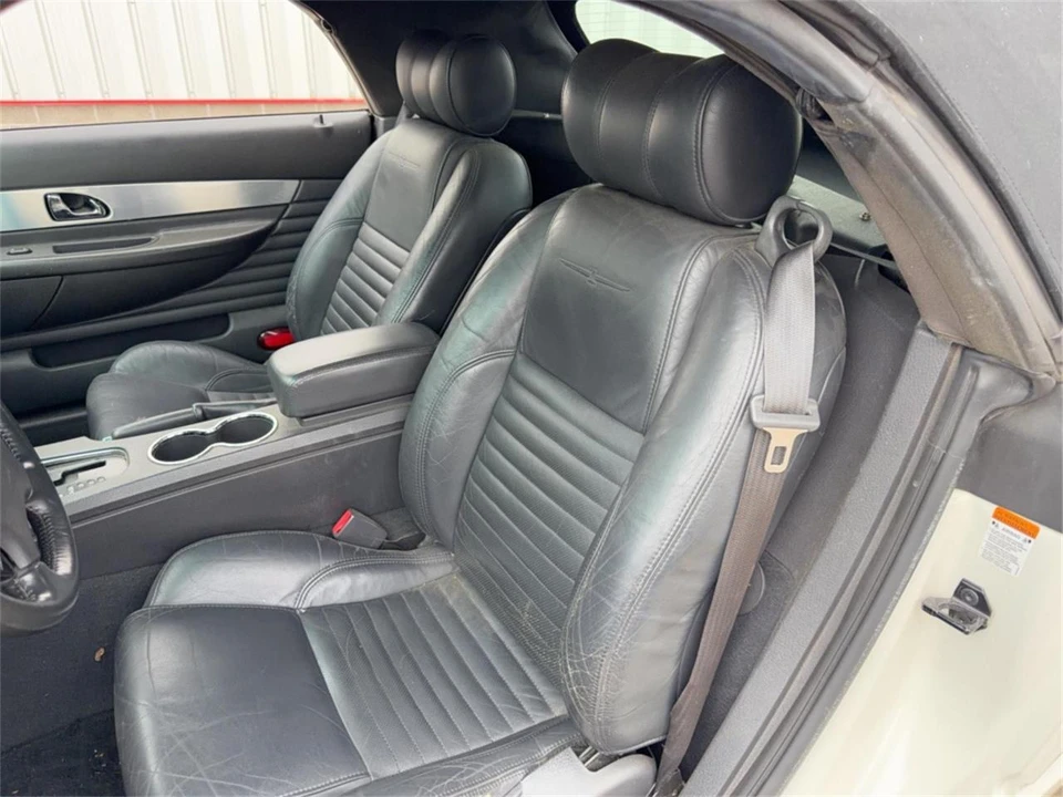 2002 Ford Thunderbird 11th Gen - Image 13 of 20