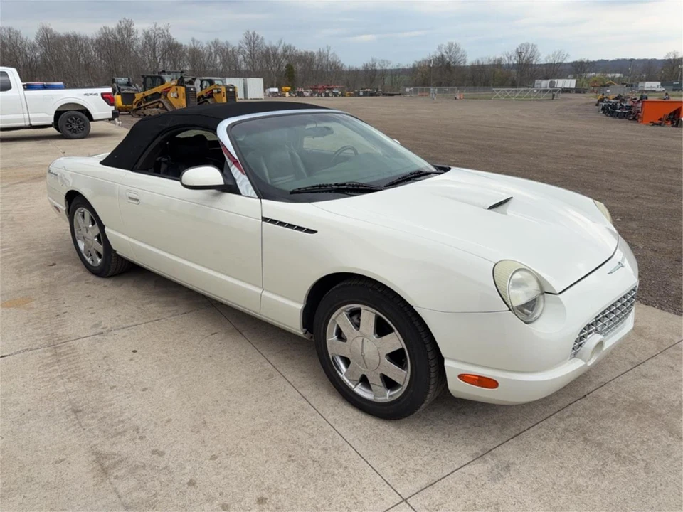 2002 Ford Thunderbird 11th Gen - Image 3 of 20