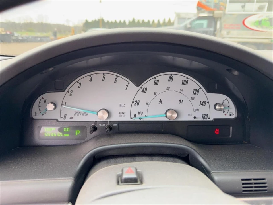 2002 Ford Thunderbird 11th Gen - Image 15 of 20