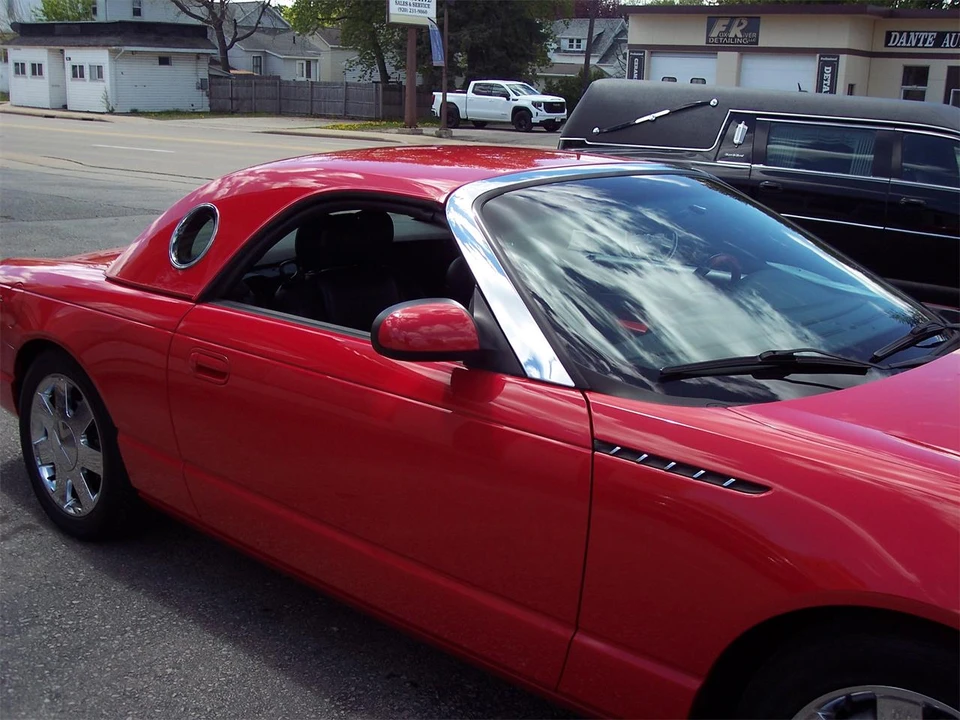 2002 Ford Thunderbird 11th Gen - Image 4 of 17