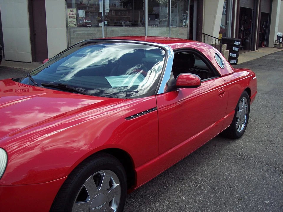 2002 Ford Thunderbird 11th Gen - Image 5 of 17
