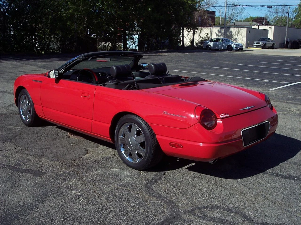 2002 Ford Thunderbird 11th Gen - Image 10 of 17