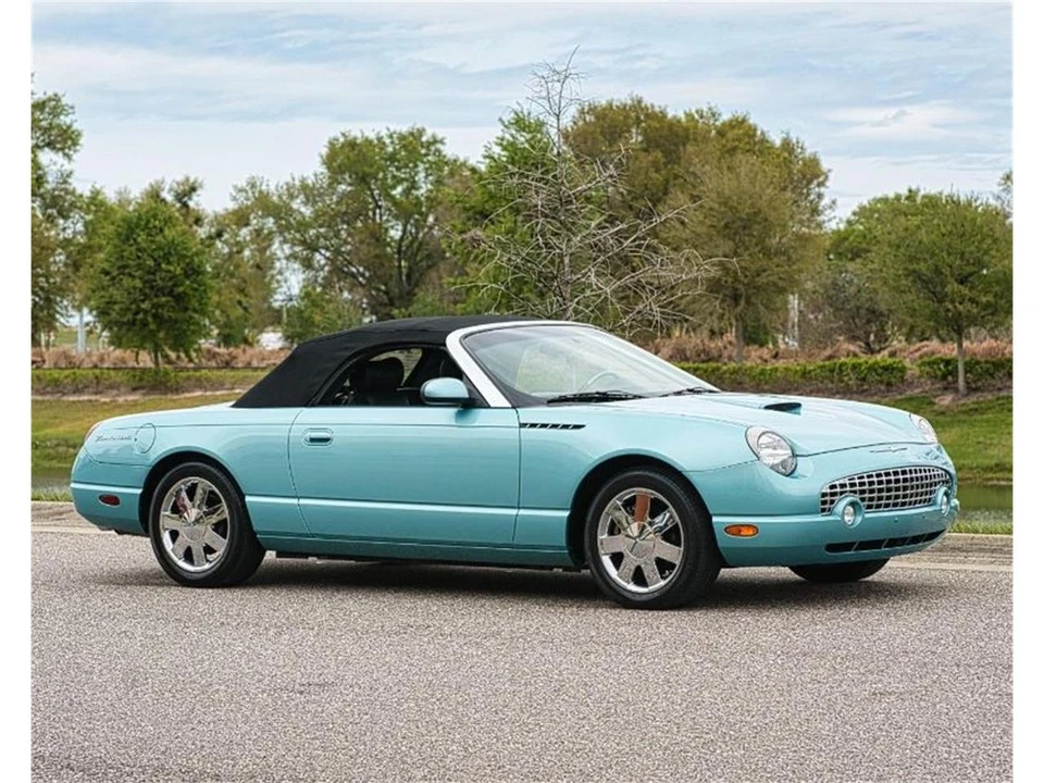 2002 Ford Thunderbird 11th Gen - Image 2 of 16