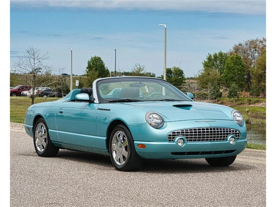 2002 Ford Thunderbird 11th Gen - Image 3 of 16