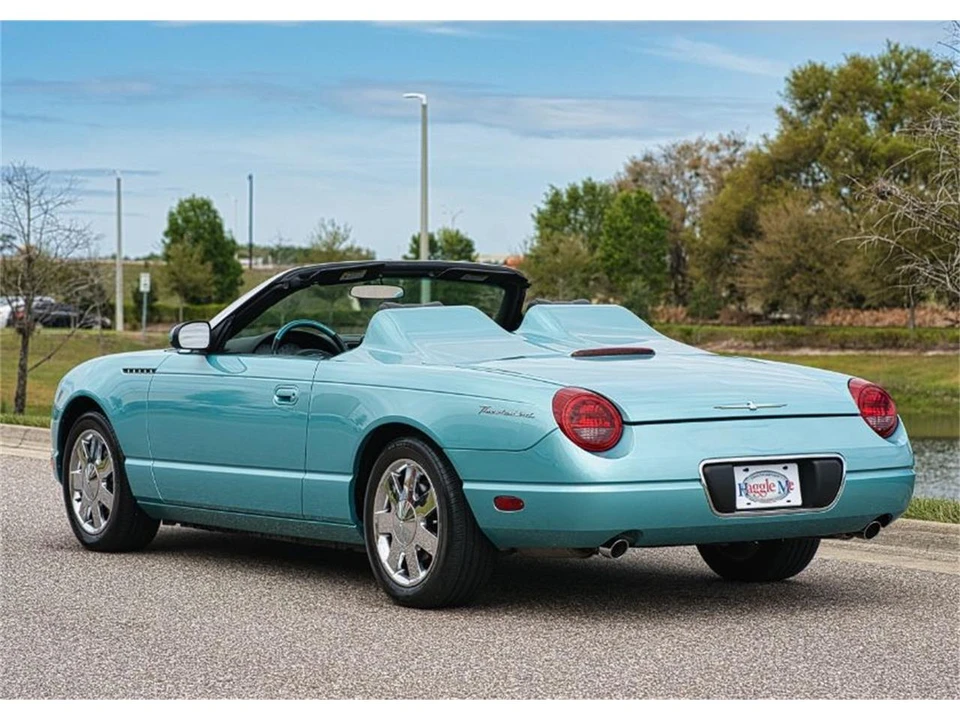 2002 Ford Thunderbird 11th Gen - Image 15 of 16
